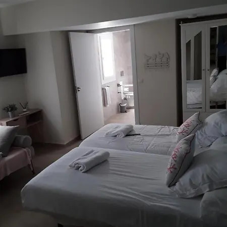 Punta Carnero 3*